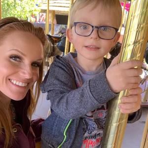 Meet your Posher, Adrianna